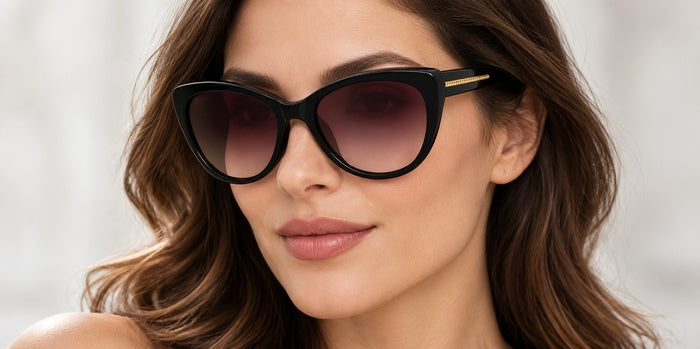 Oscar De La Renta Classic Cat-Eye w/ Gradient Lens